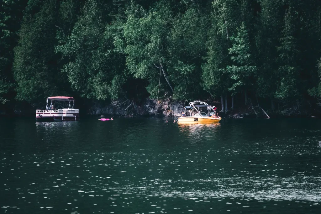 types of boats for lakes