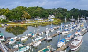 50 W Bluff Dr, Savannah, GA 31406