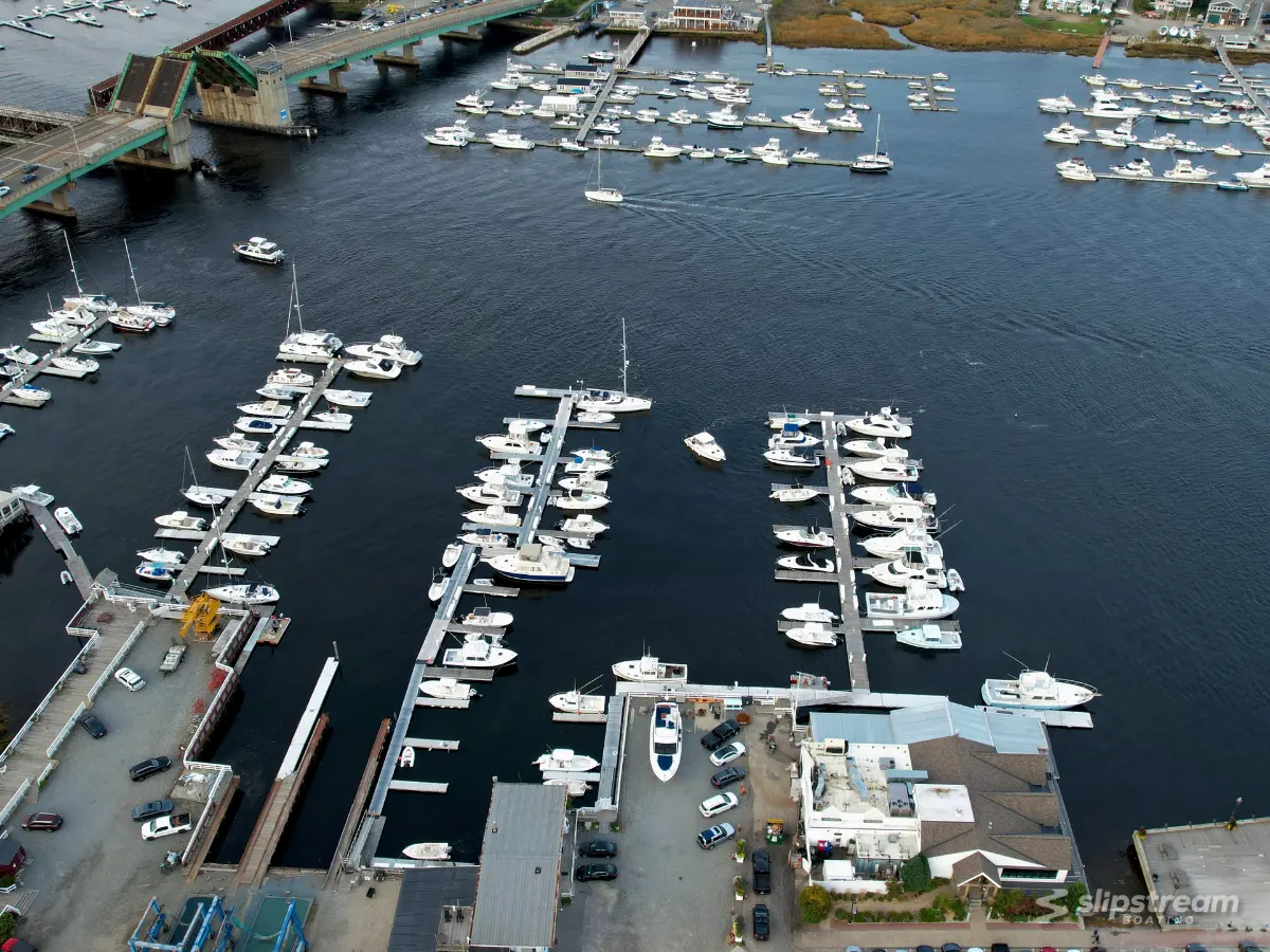 Airlie Marina