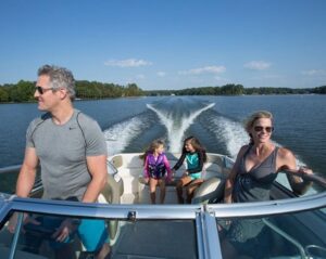 1900 Shipyard Dr, Seabrook, TX 77586