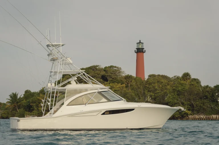 Mag Bay Yachts