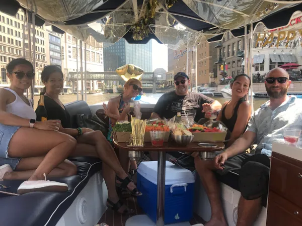 Milwaukee Duffy Boat Rentals- Aloft Docks