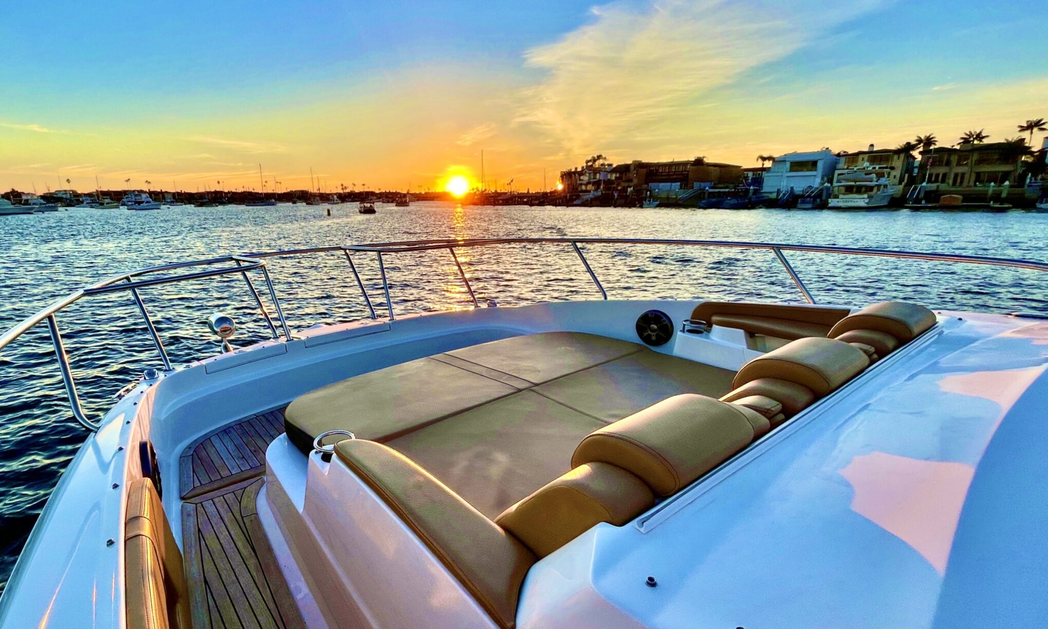 Charter Yacht Aperitivo