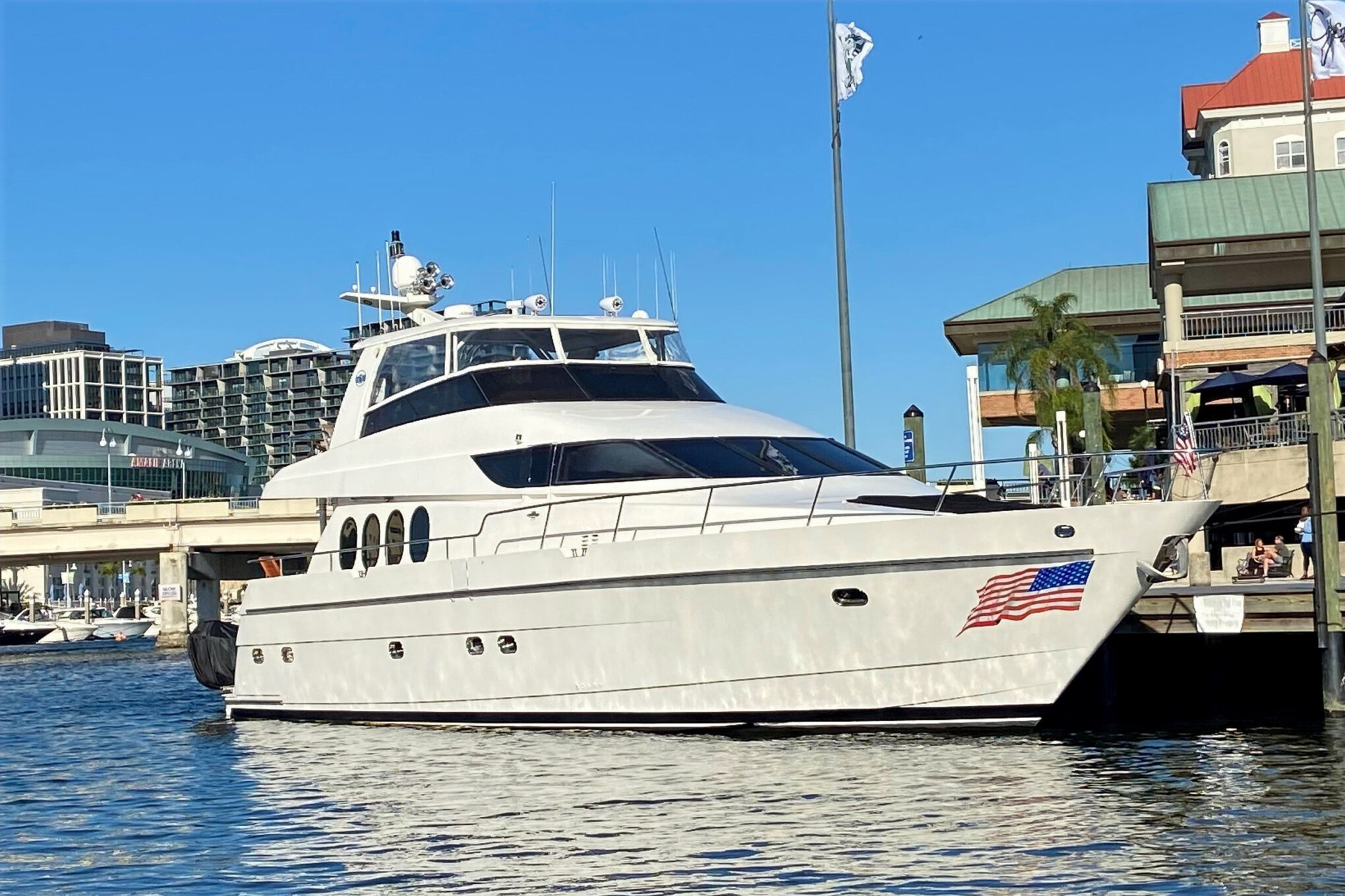 YKNOT US Yacht Charters