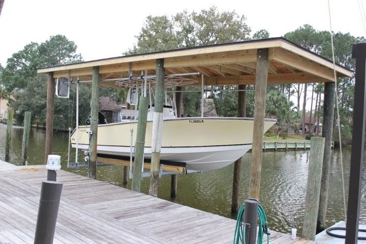 Aqua Marine Boat Lift