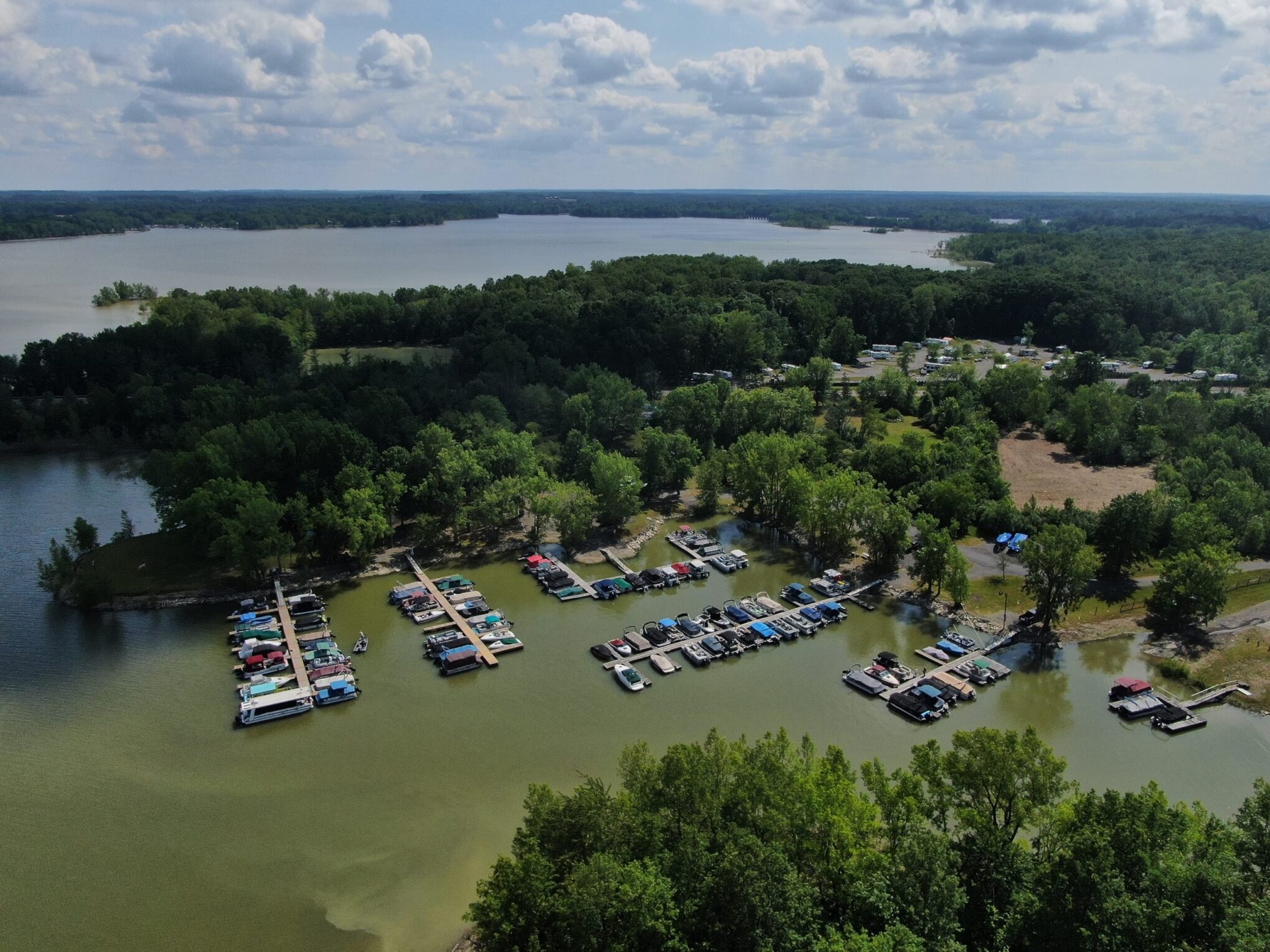 Les’s Bait & Marina