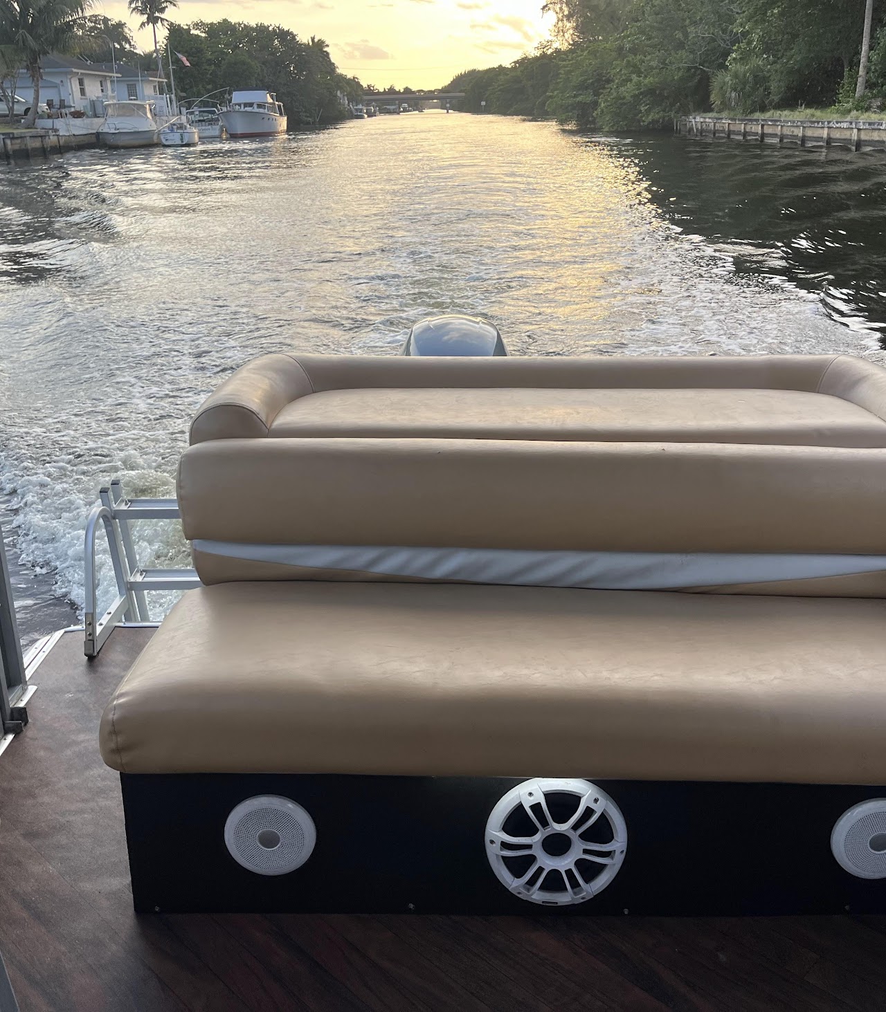 Luxury Pontoon Charter Fort Lauderdale