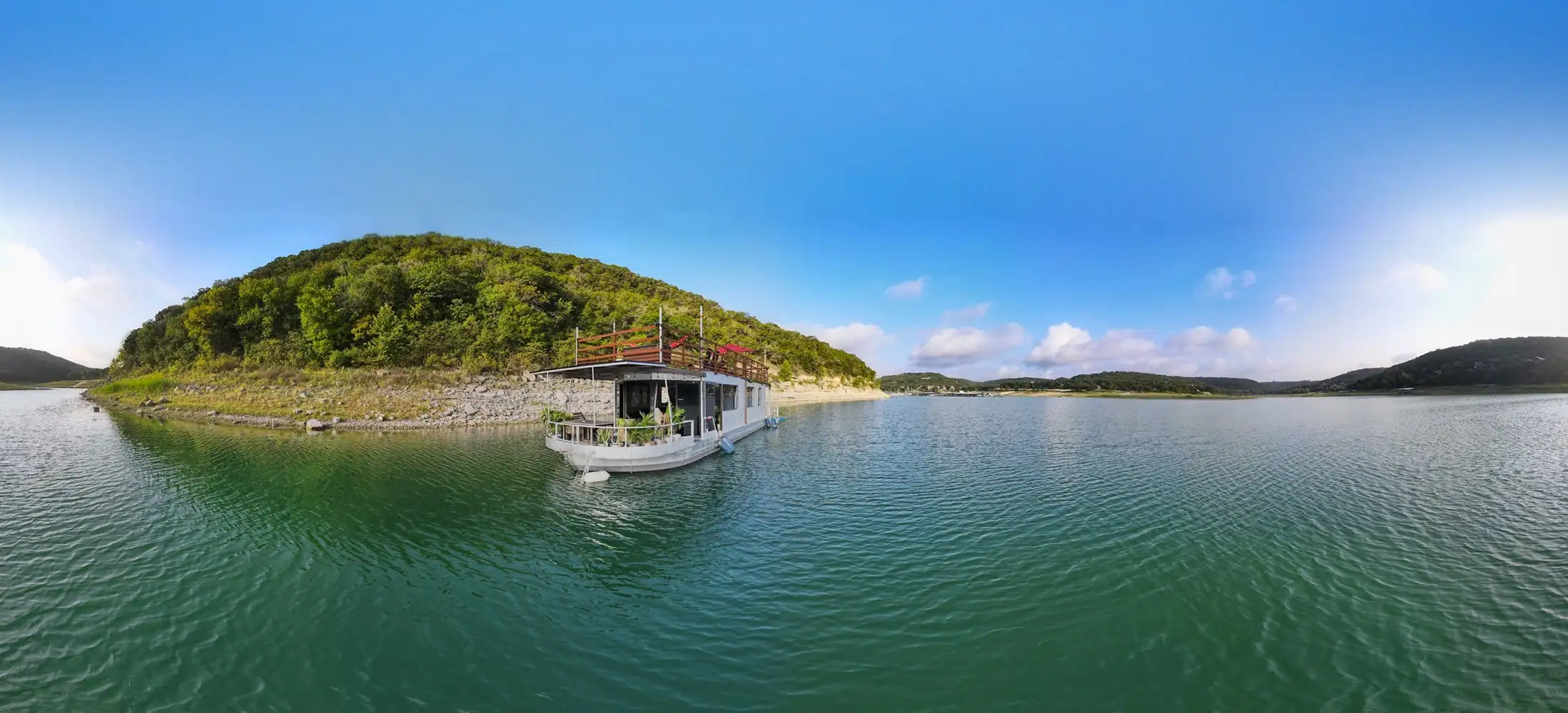 Airstream Houseboat-Yacht Rental In Scenic Lake Travis Cove