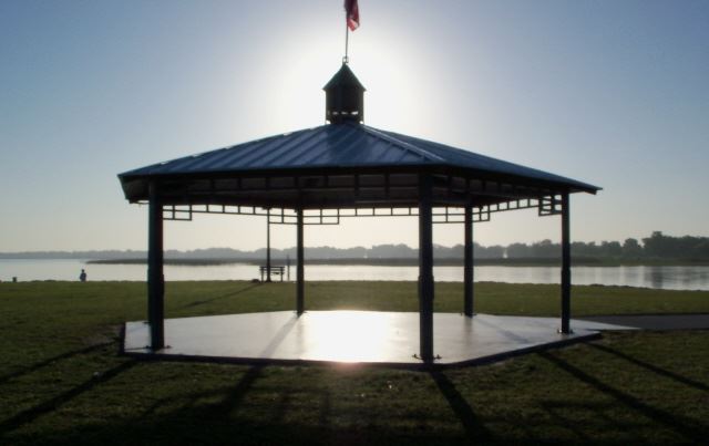 Lakefront Park Marina