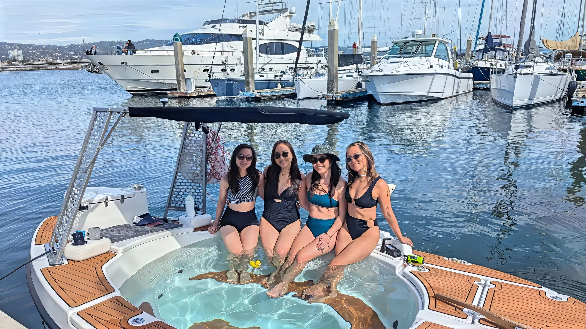 Bay Area Hot Tub Boat – photo 1 of 5