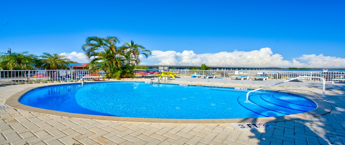 Old Wooden Bridge Guest Cottages & Marina