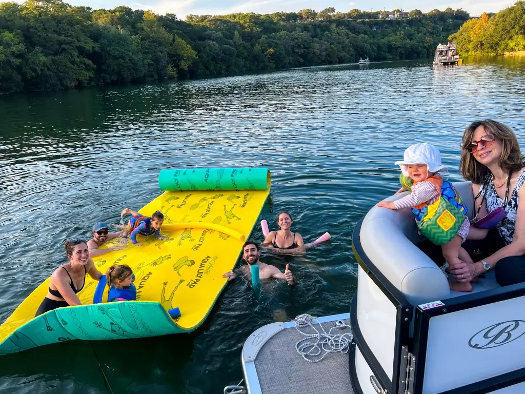 Wake Riderz Boat Rental Lake Austin