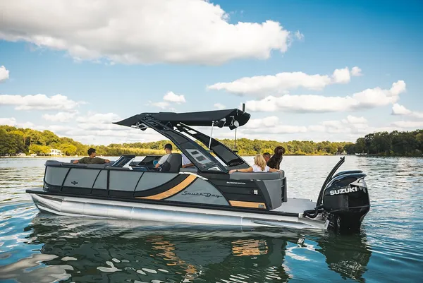 Luna Marine & Storage