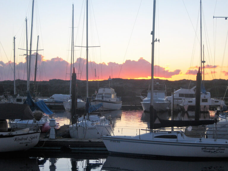 Elkhorn Yacht Club