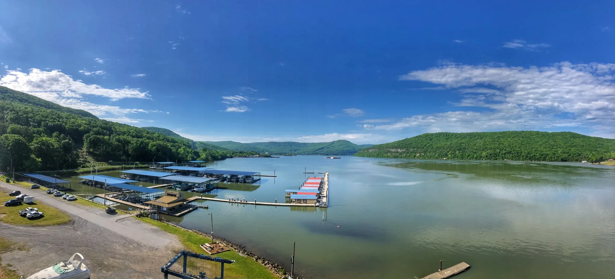 Hales Bar Marina & Resort
