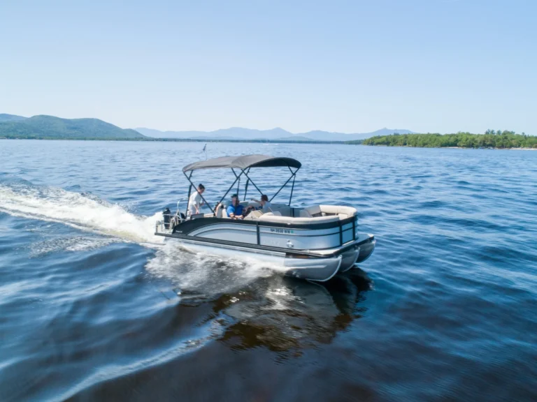 Lake House Boat Rentals