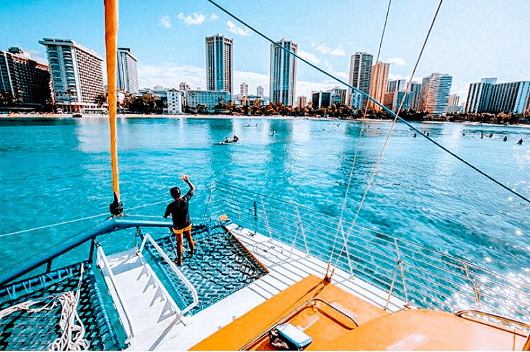 Snorkel Manu Kai Catamaran (Kewalo Basin Harbor)