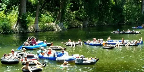 Bird’s Nest Lodge/ American Missouri Outfitters