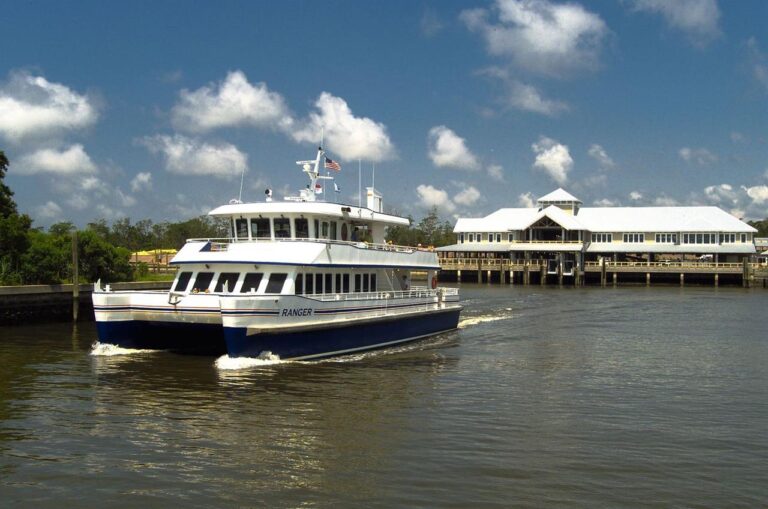 Deep Point Marina & Yacht Club