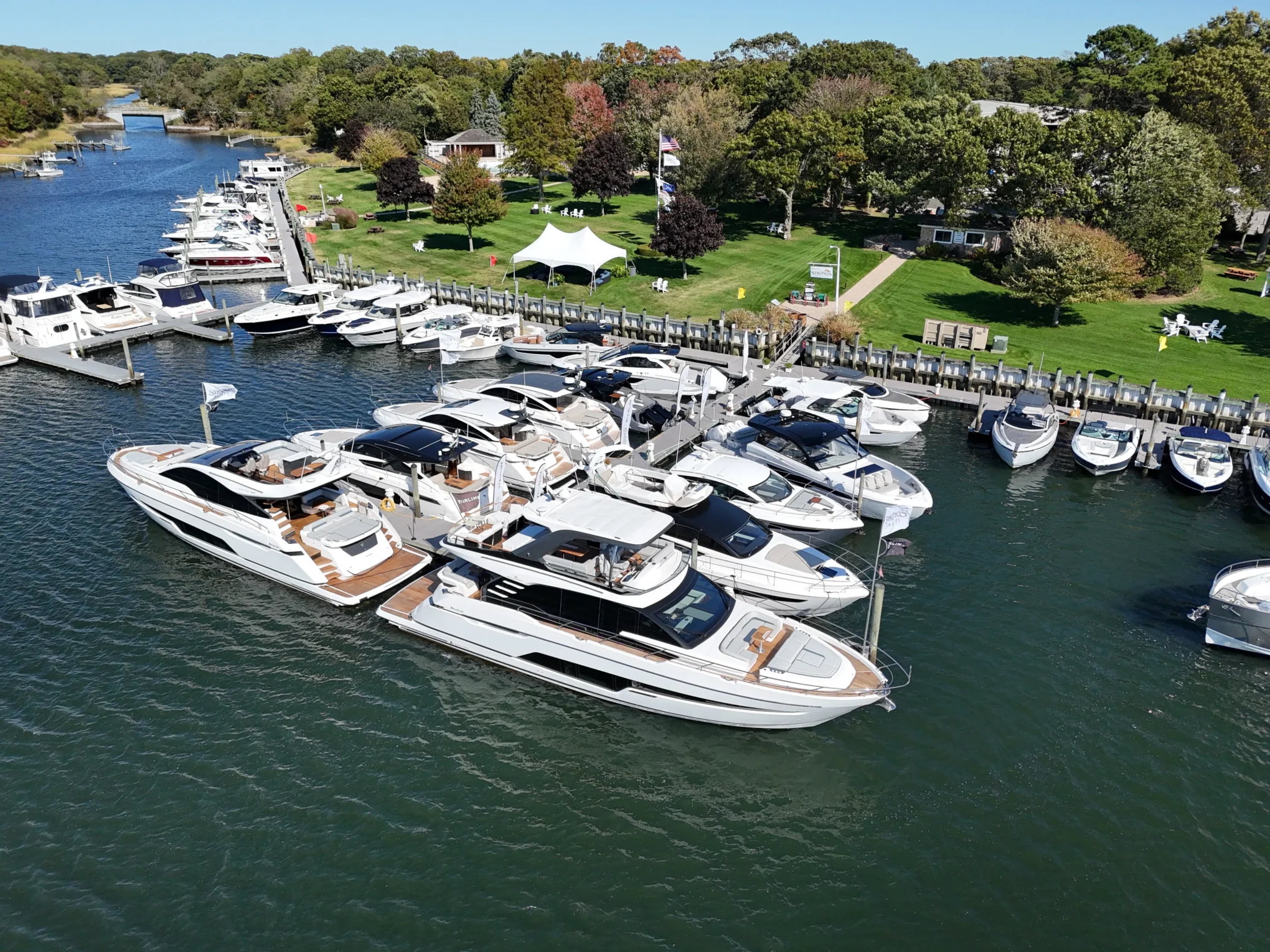 Strong’s Yacht Center