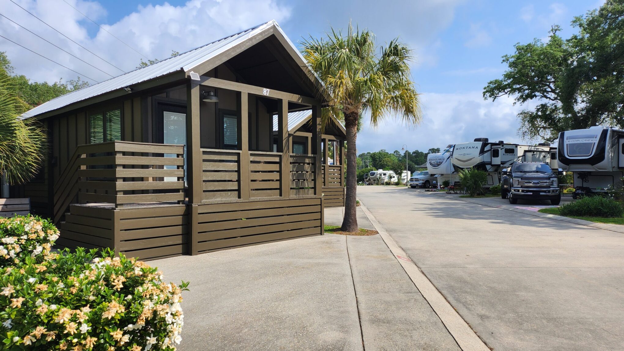 Majestic Oaks RV Resort