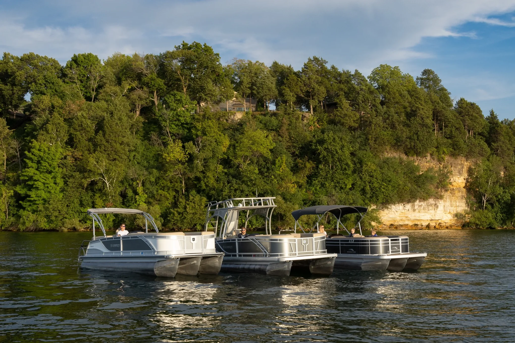 Pierless Boat Rentals