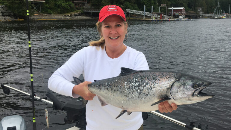 Chinook Shores Lodge