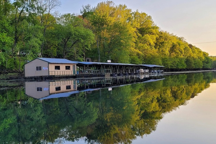 Red River Trout Dock RV Resort