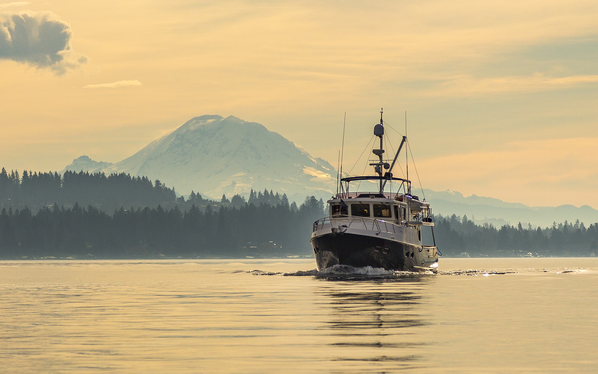 Pacific Northwest Yachts