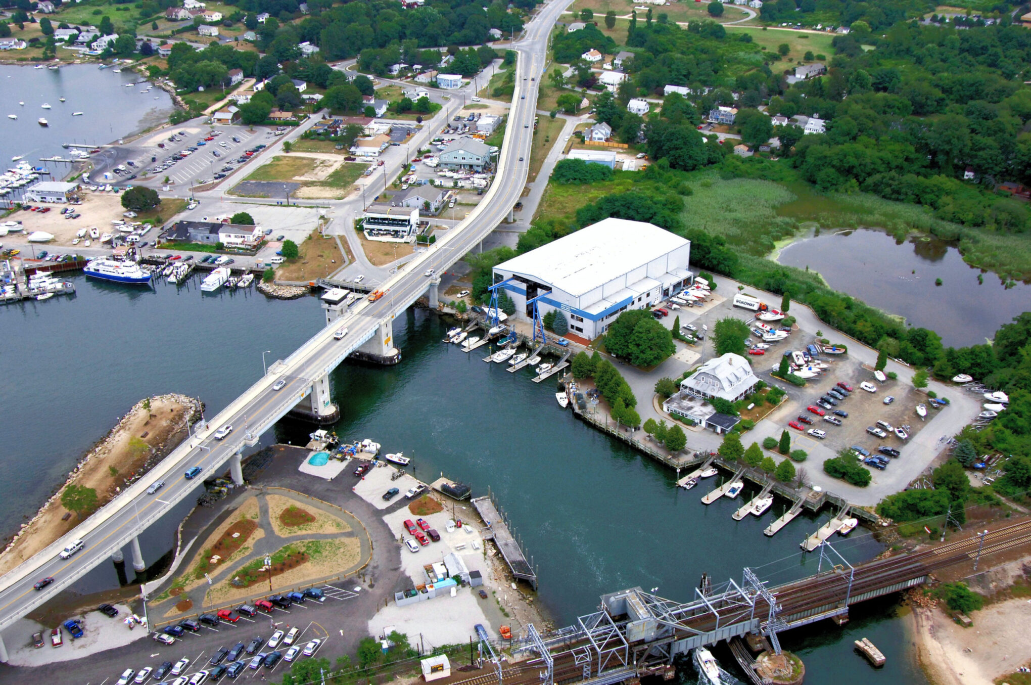 Niantic Bay Boathouse