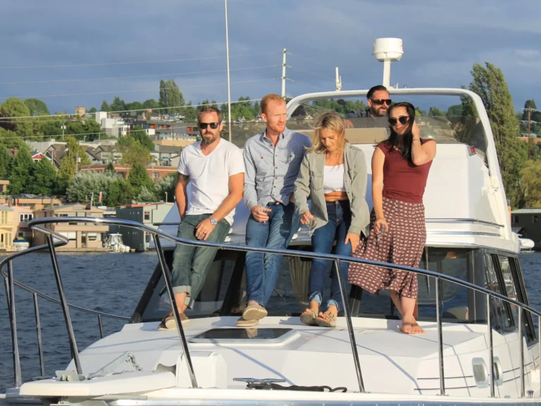 Candere Cruising