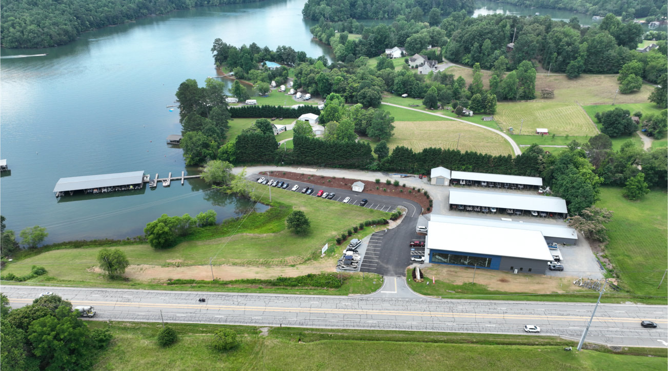 Lake Chatuge Marina (Boat Rental )