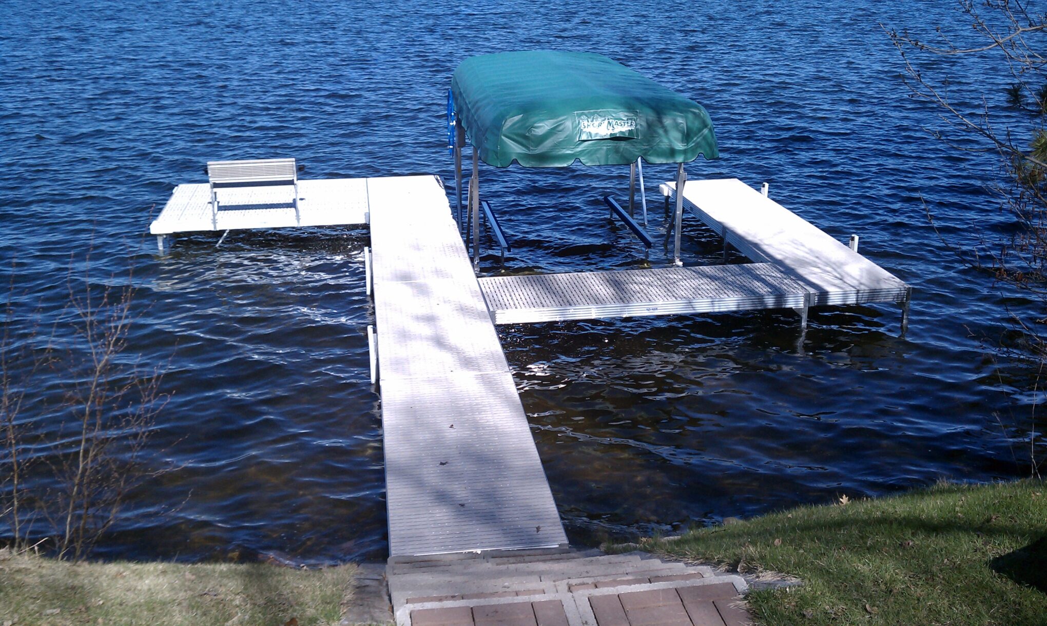 Mikana Marine & Resort