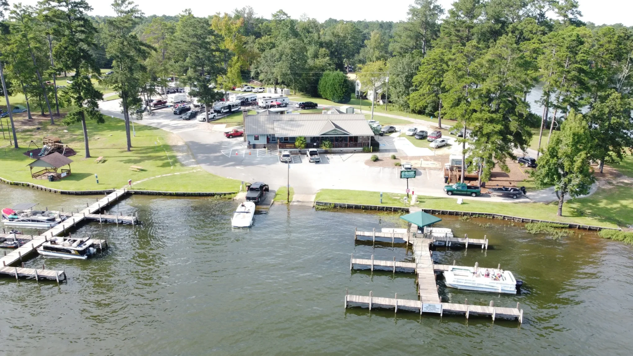 Crooked Creek Marina & Campgrounds