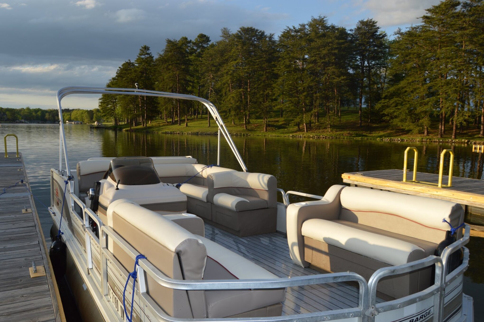 Hyco Lake Boat Rentals