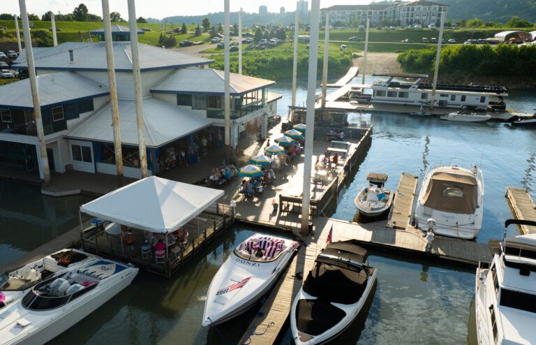 Manhattan Harbour Yacht Club