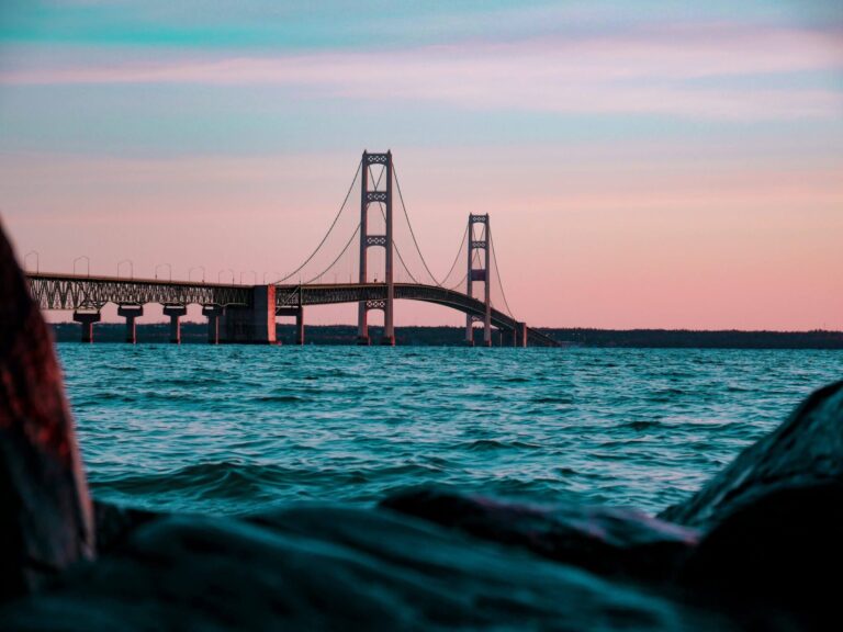 Mackinaw Area Tourist Bureau