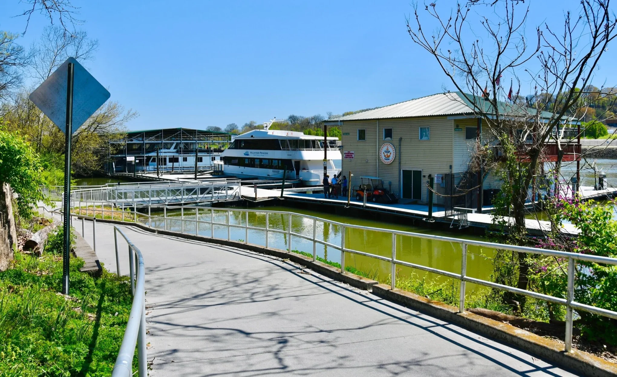 Volunteer Landing Marina