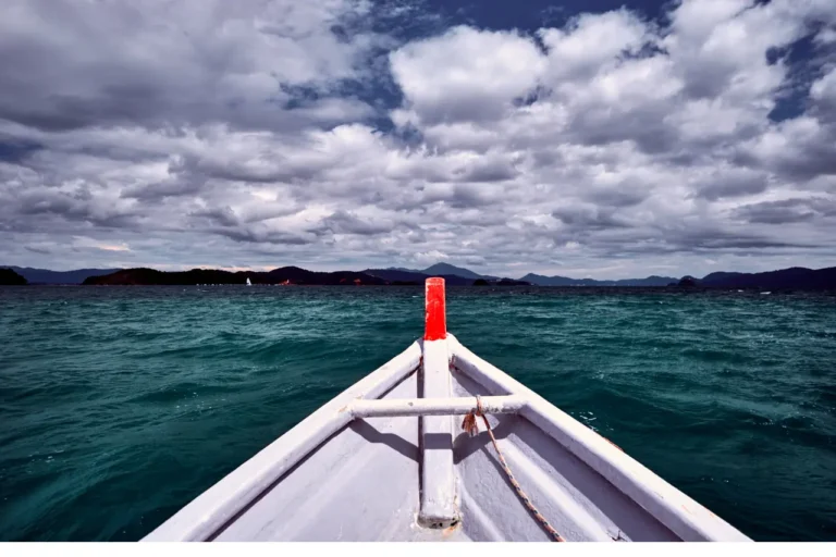 boating right of way