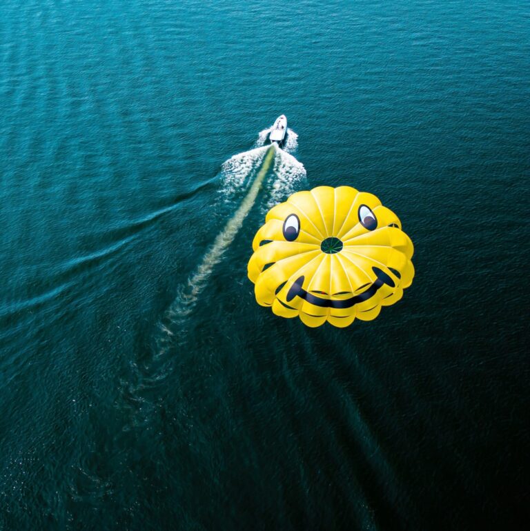Paradise Parasail