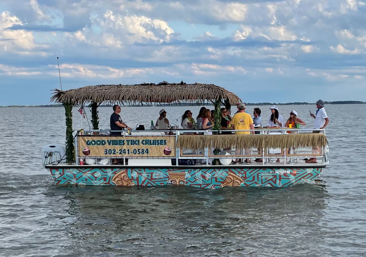 Good Vibes Tiki Cruises – 18 Guests w/ Bathroom
