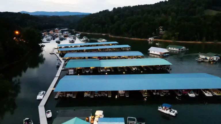 Flat Hollow Marina & Resort