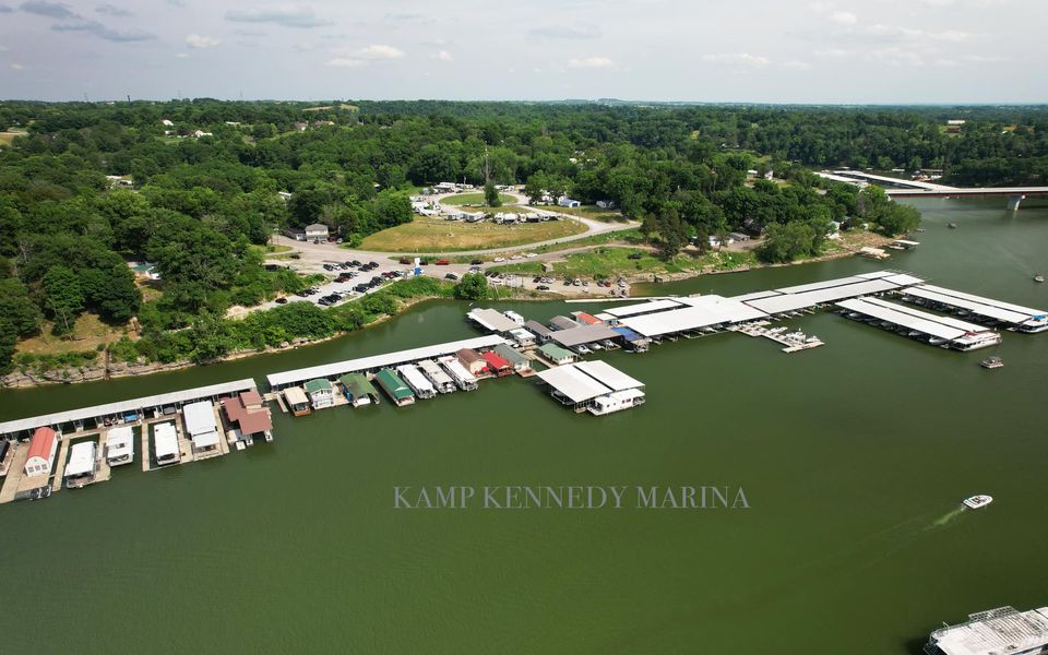 Kamp Kennedy Marina
