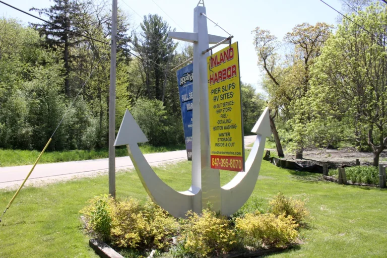 Inland Harbor Marina