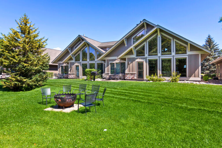 Gull Lake Beach Resorts