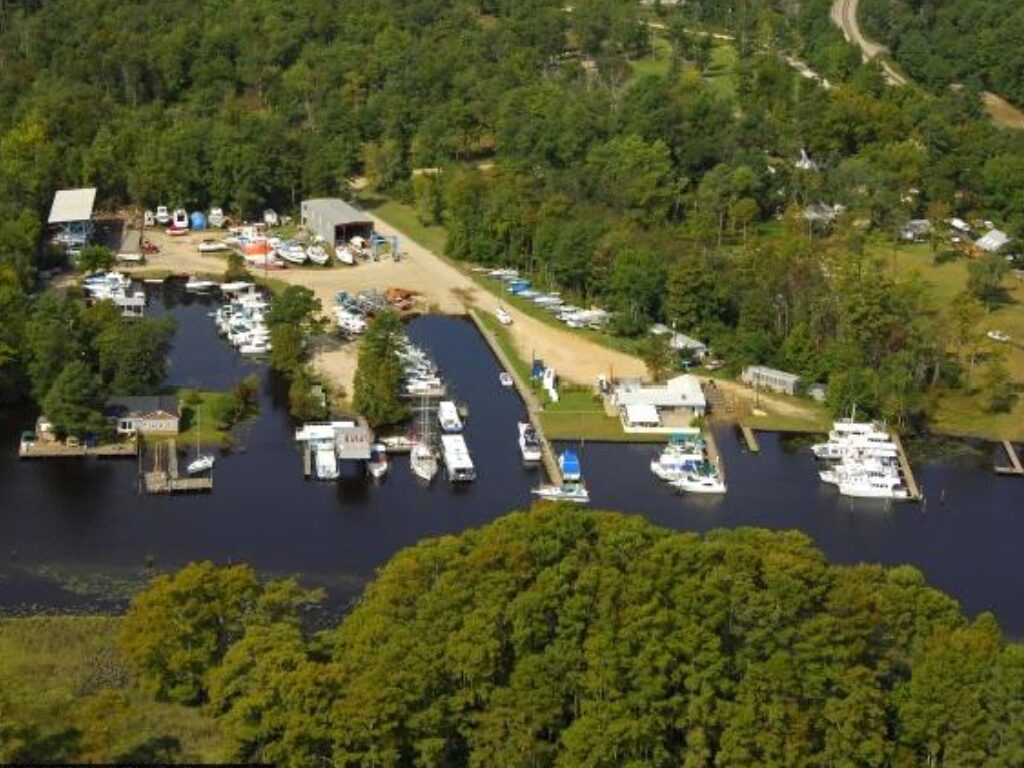 Colonial Harbor Marina